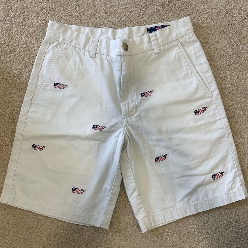 Vineyard Vines 30" American Flag Embroidered Whale Breaker (9" inseam) Shorts